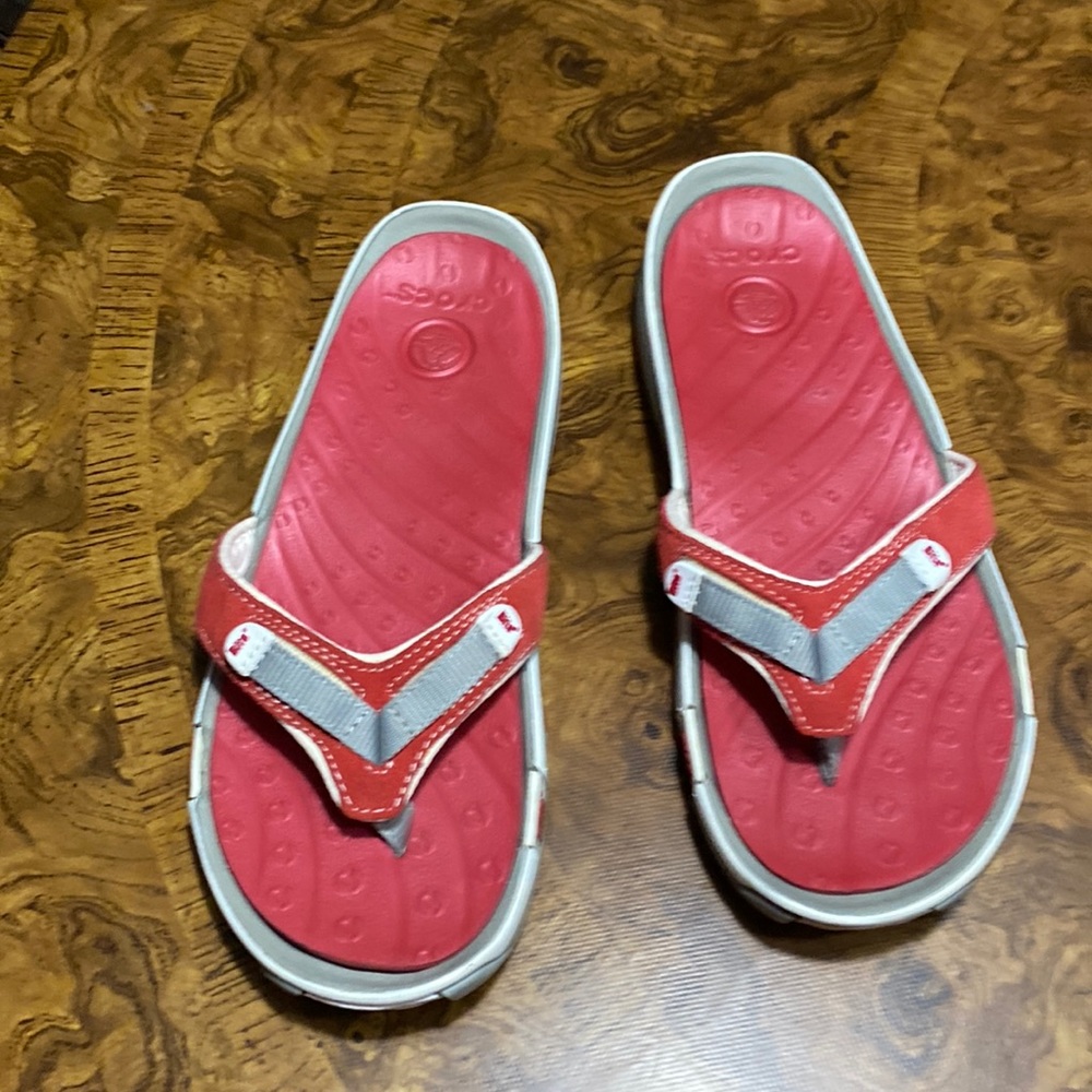 Bite Flip Flops With Croc Inserts Size 8